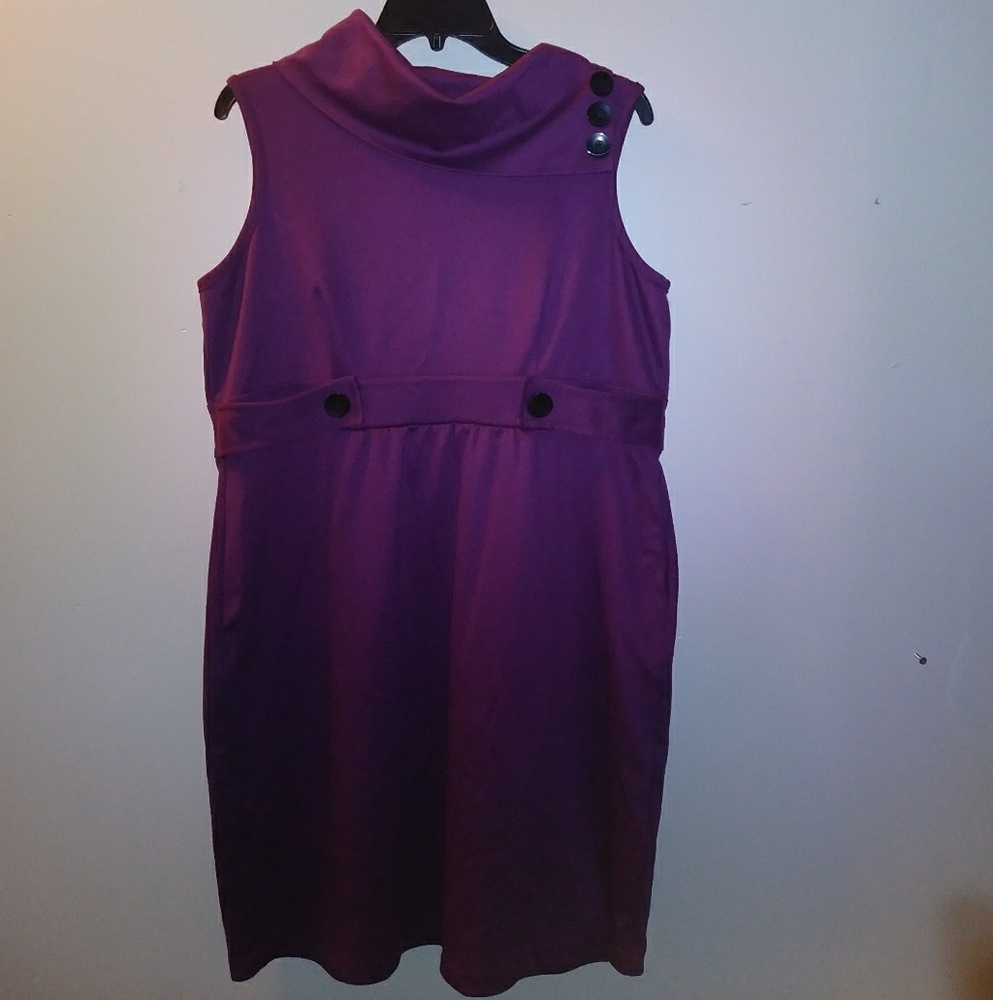 Gown - Picture 2 of 3